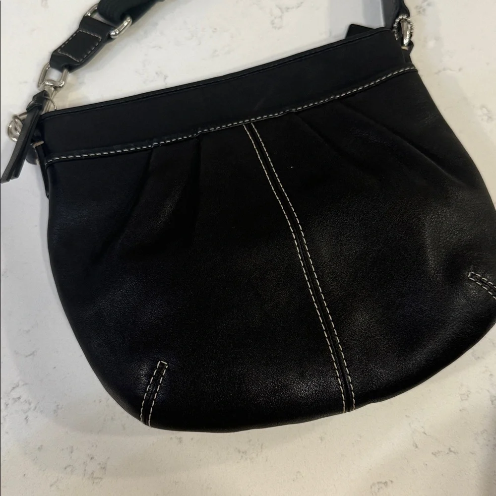 Coach Vintage Black Leather SOHO Swing Pack Purse Crossbody Bag